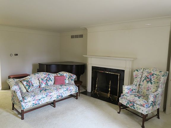 Living room with fireplace