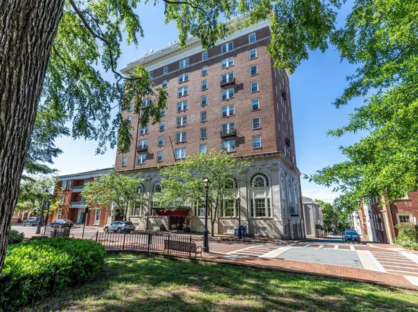 500 Court Sq APT 503, Charlottesville, VA 22902