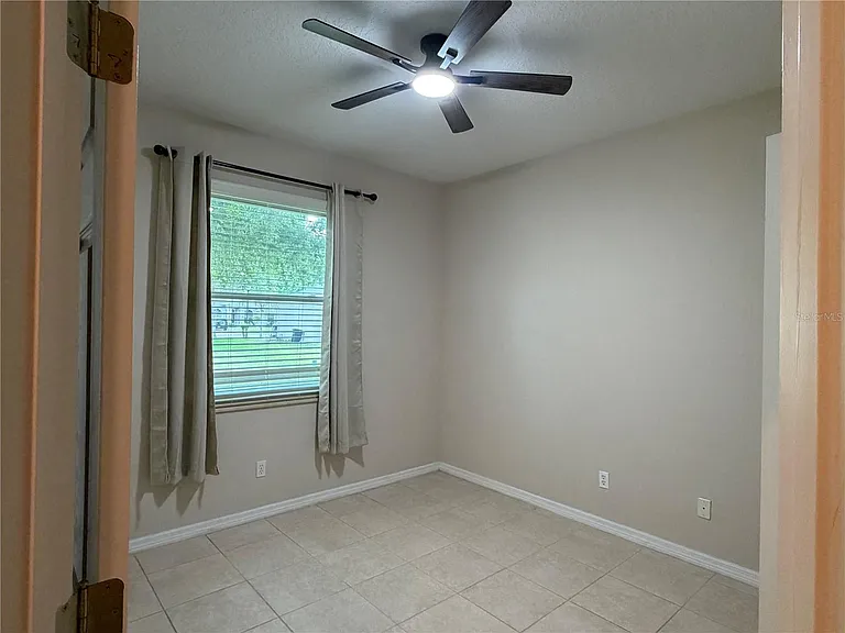 10237 Facet Ct — Photo 36