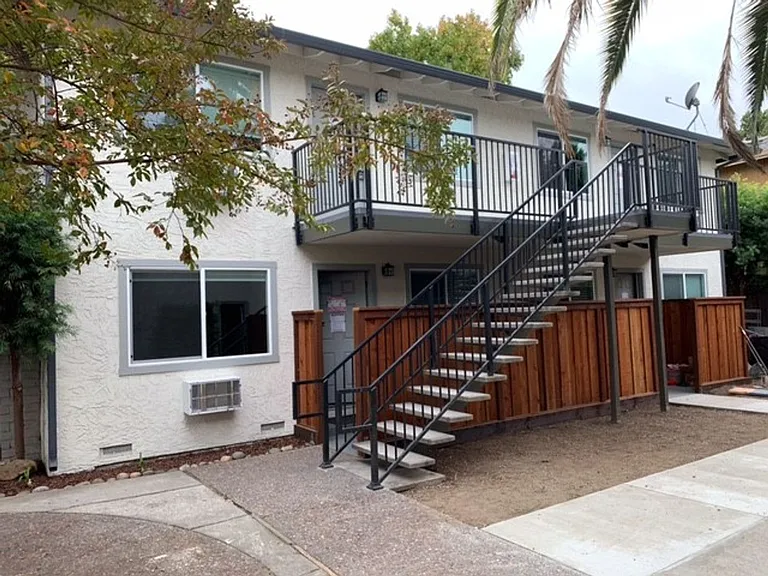 1335 W. Campbell Avenue — Photo 2