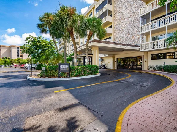 800 NE 195th St APT 408, Miami, FL 33179