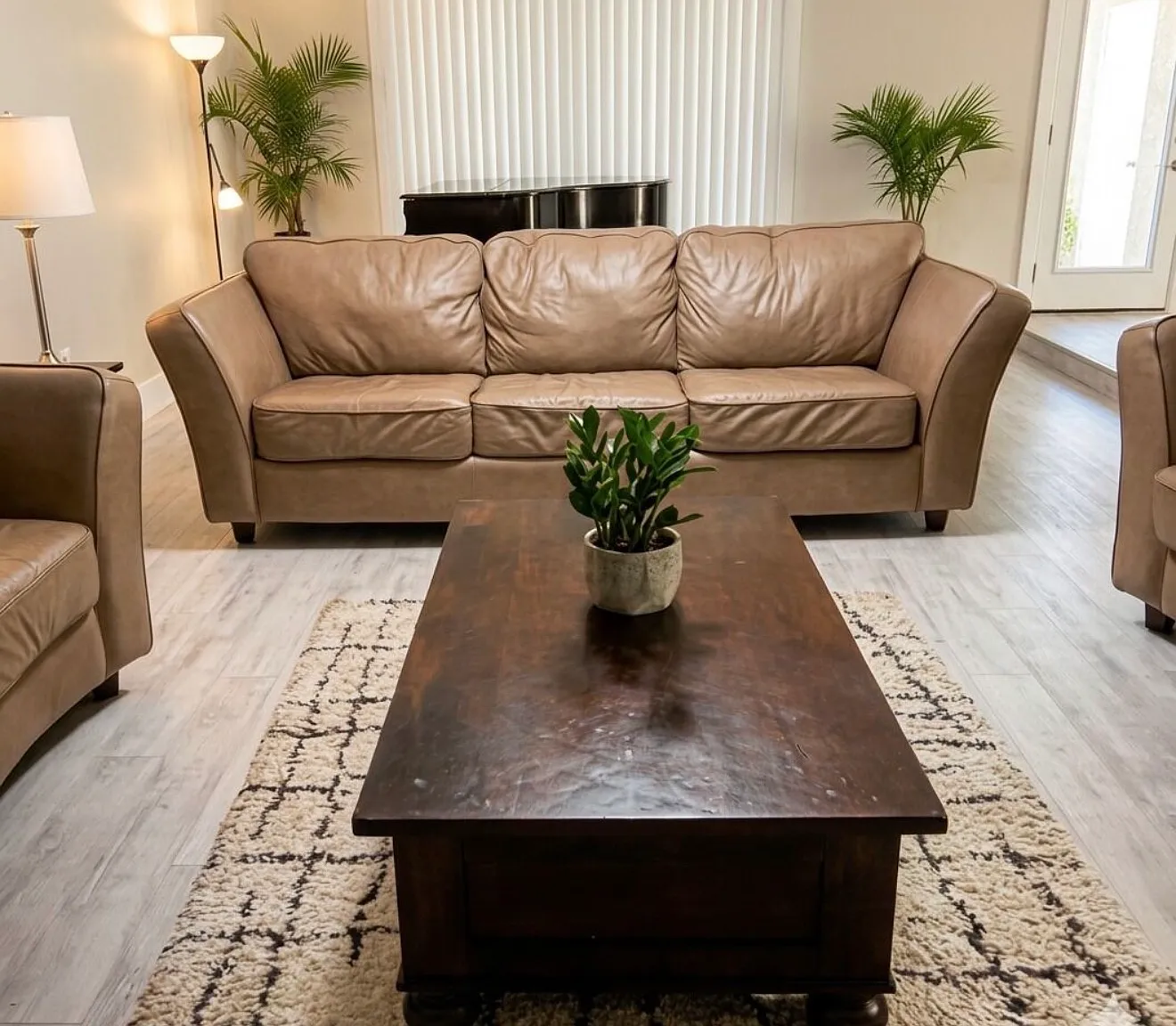 4 bed, 2.5 bath, 2312 sqft, $3,600 — Photo 4