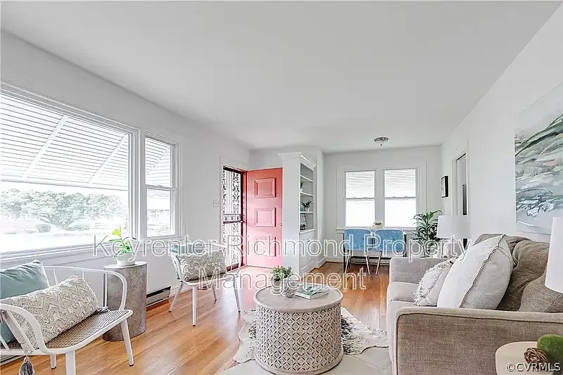 3 bed, 1.0 bath, 1074 sqft, $1,850 — Photo 3