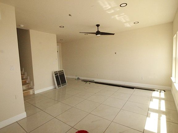 4th image of 1792 Cox St