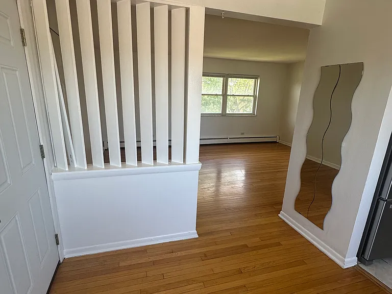 568 Pershing Ave #E — Photo 3