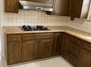 187-14 Aberdeen Rd #WH, Jamaica, NY 11432