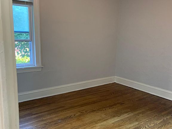 5th image of 2140 Glenbury Ave #2140