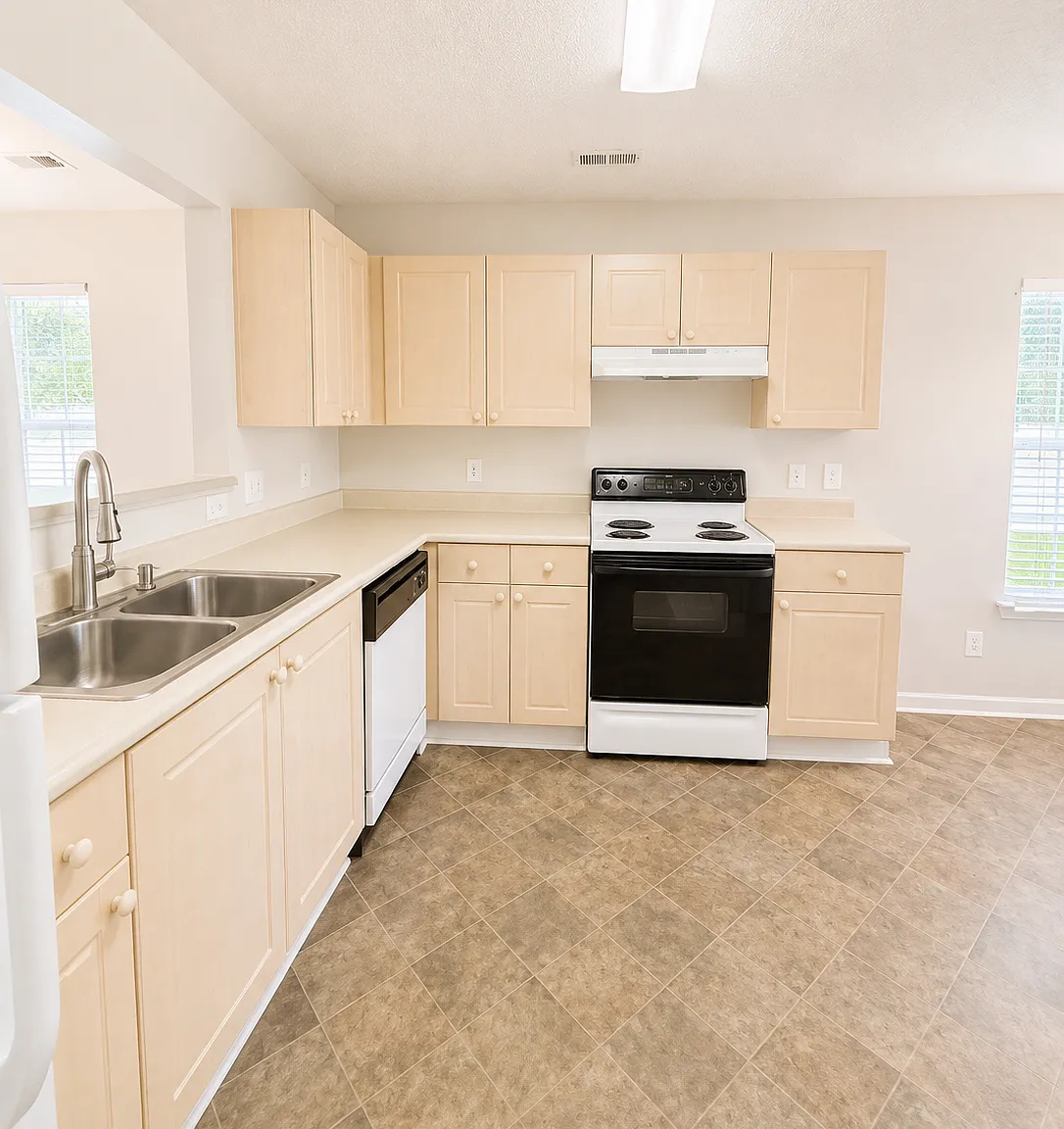 2 bed, 1100 sqft, $1,500 — Photo 3