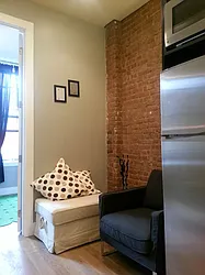 Rented by Realty Advisors Group