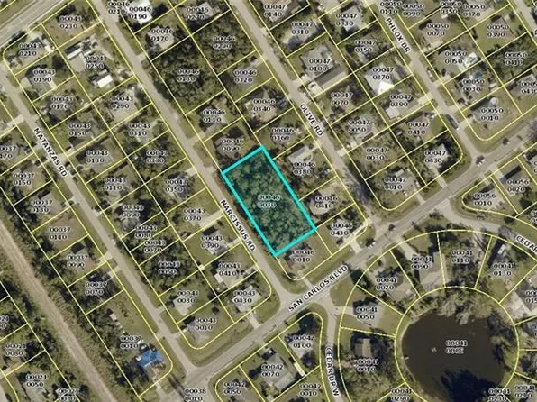 18577 Narcissus Rd, Fort Myers, FL 33967