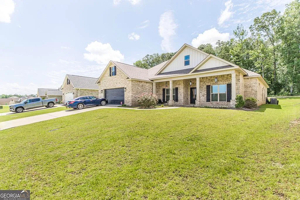 5 bed, 3.0 bath, 2547 sqft, $2,750 — Photo 4