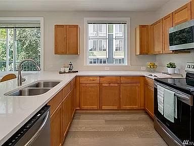 4th image of 1220 E Columbia St Unit 306