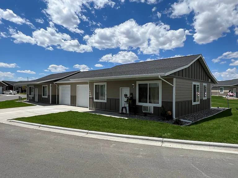 Home Run Patio Home Apartments — Photo 11