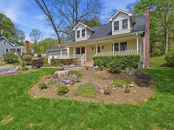 4th image of 24 Merrill Rd