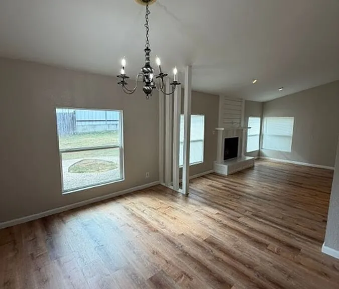 815 Cedar Oaks Ln — Photo 25