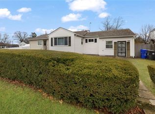 20 Cleveland St, West Warwick, RI 02893
