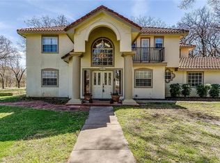 2301 Oak Leaf Trl, Cleburne, TX 76031