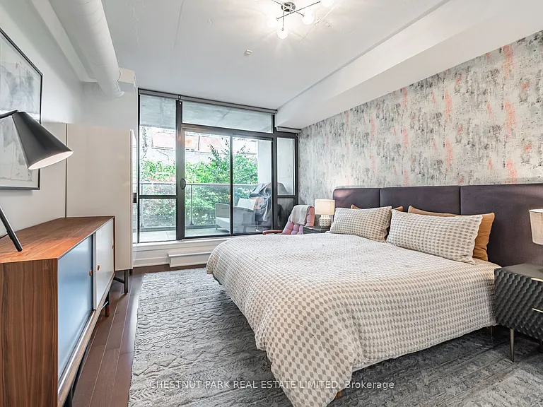 64 Niagara St #221 — Photo 18