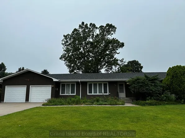 1416 Sheridan Pl, Grand Island, NE 68803