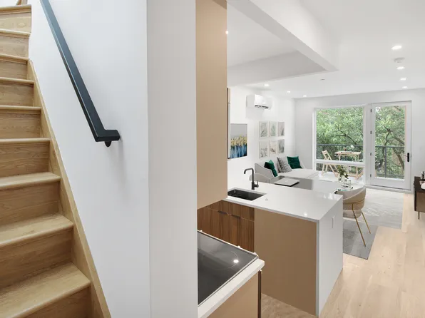 87 Carlton Avenue image 2 of 12