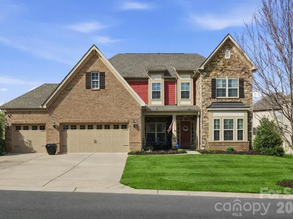 500 Brier Knob Dr, Fort Mill, SC 29715