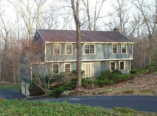 10 Timbermill Rd, Sandy Hook, CT 06482