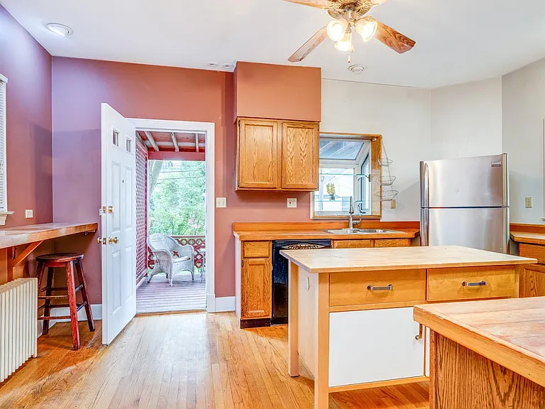 1016 Garnett Pl — Photo 13