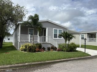 7300 20th St #138, Vero Beach, FL 32966