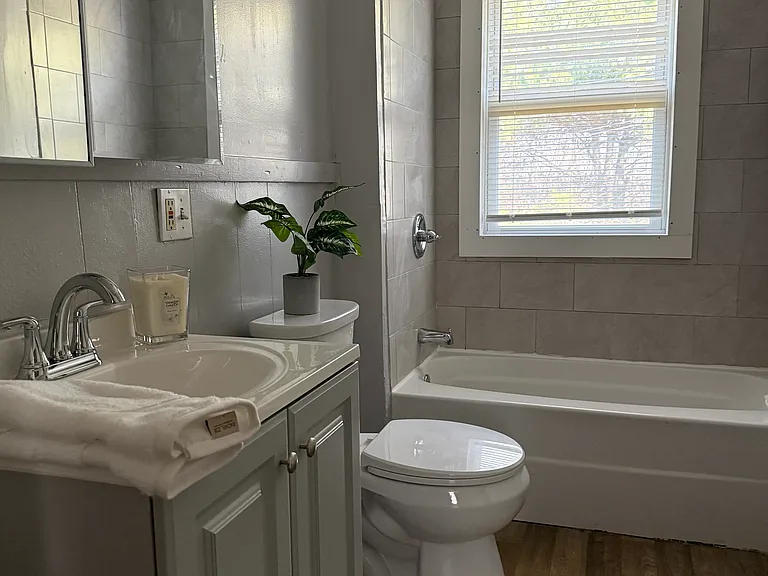 8 Rogers Pl — Photo 12