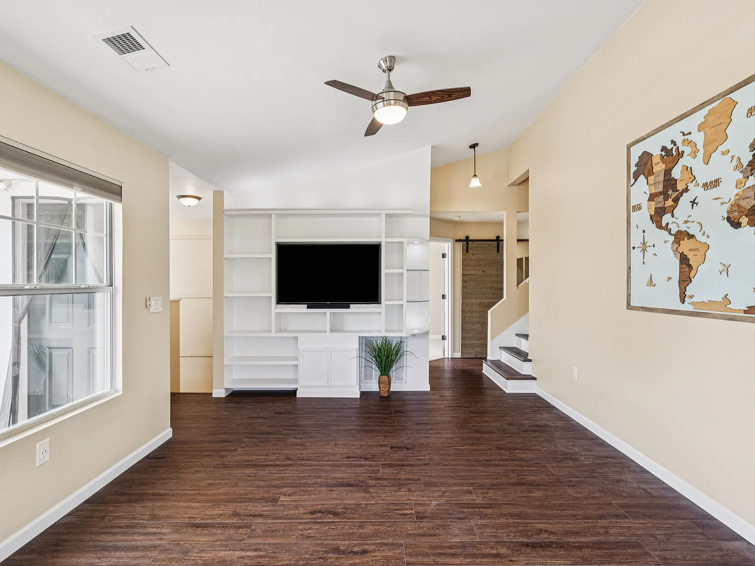 3 bed, 1500 sqft, $2,250 — Photo 3