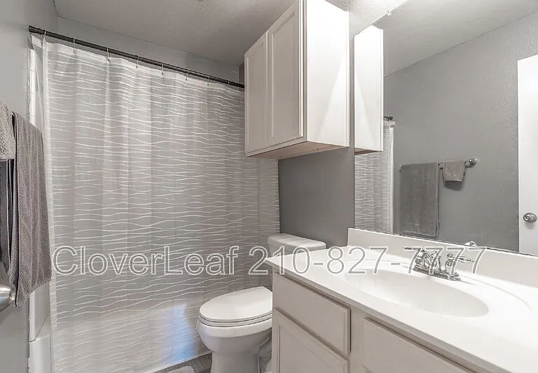 229 Hereford St — Photo 25