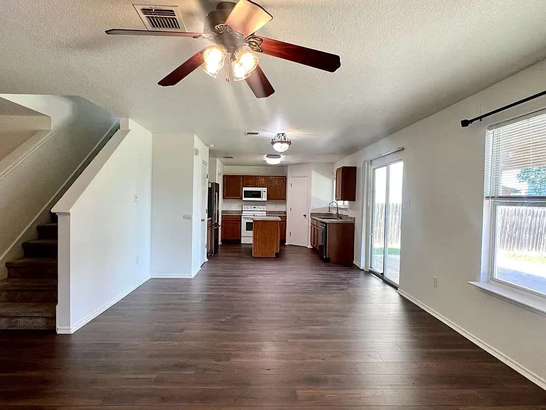 9818 Copper Rose — Photo 4