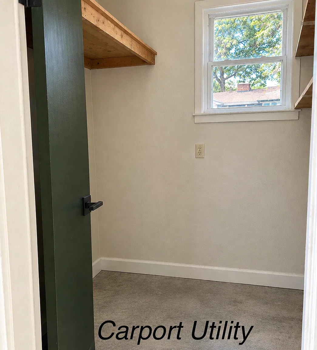 111 Landmark Dr — Photo 3