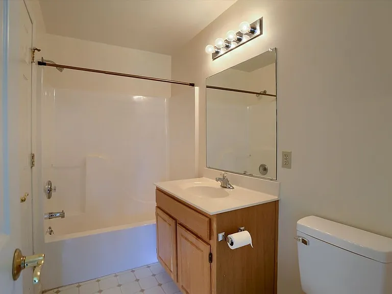 136 Cardinal Ln — Photo 16