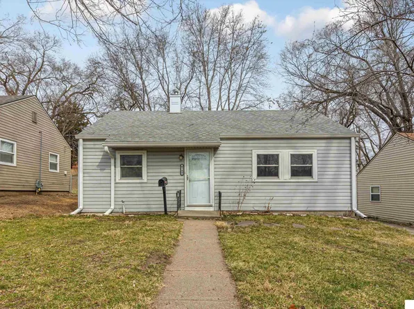 6788 Hamilton St, Omaha, NE 68132