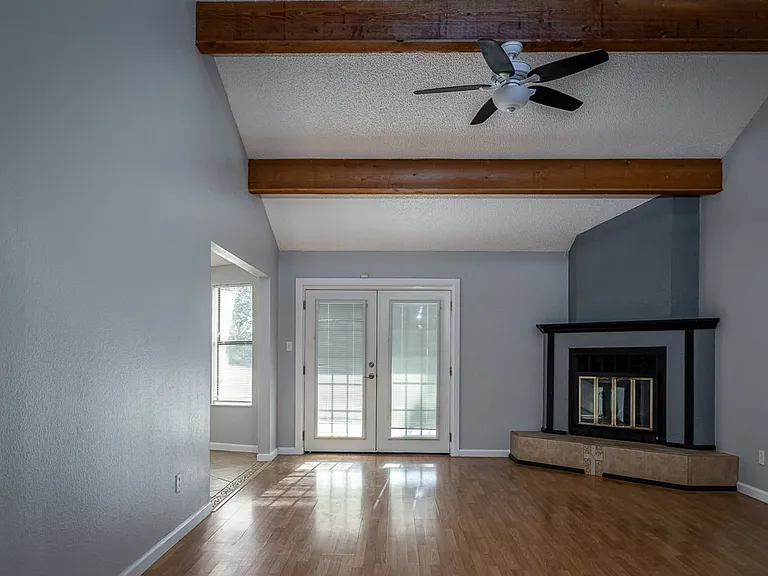210 Warbonnet Trl — Photo 4