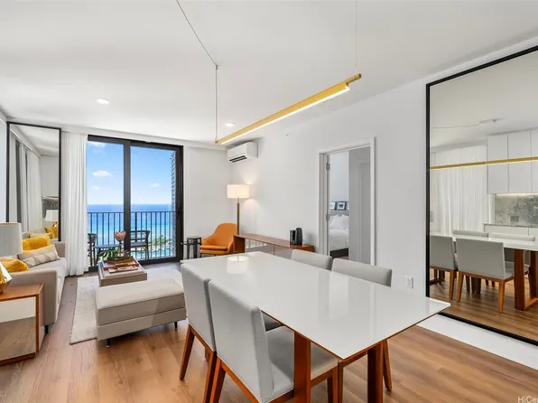 987 Queen St #3102, Honolulu, HI 96814