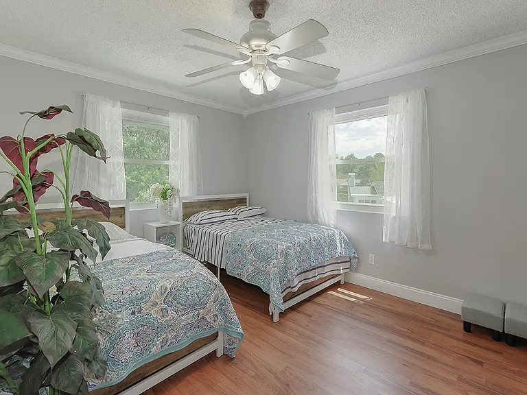 19017 Cedar Ln — Photo 38