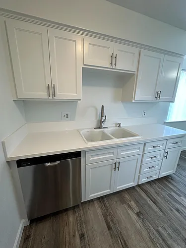 1069 Cherry Ln Photo 1