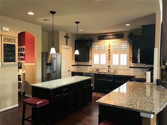 5th image of 162 Orchard Hill Trl