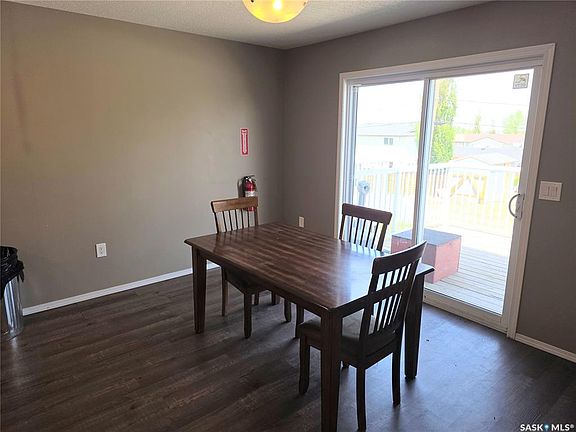4th image of 716 Columbia AVENUE