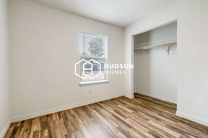 1012 Dearborn St — Photo 8