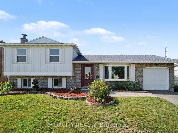 18 Ross St, Smiths Falls, ON K7A 4V6