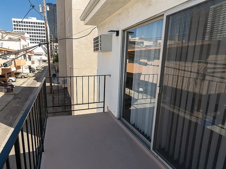1275 Federal Ave — Photo 26