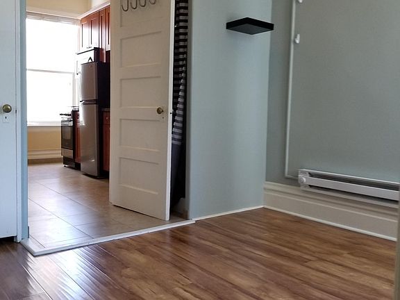 4th image of 449 Octavia St #14