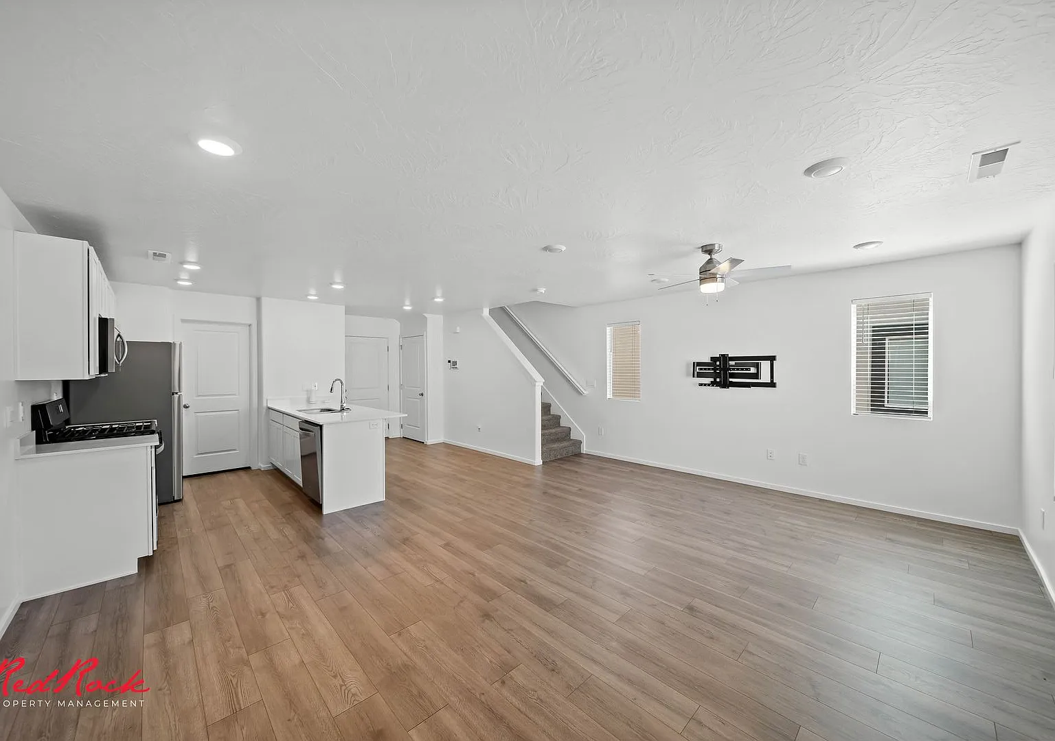 Room to Roam, Perks to Love & Pets Welcome! — Photo 2