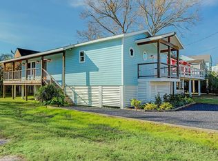 819 Grove Rd, Clear Lake Shores, TX 77565