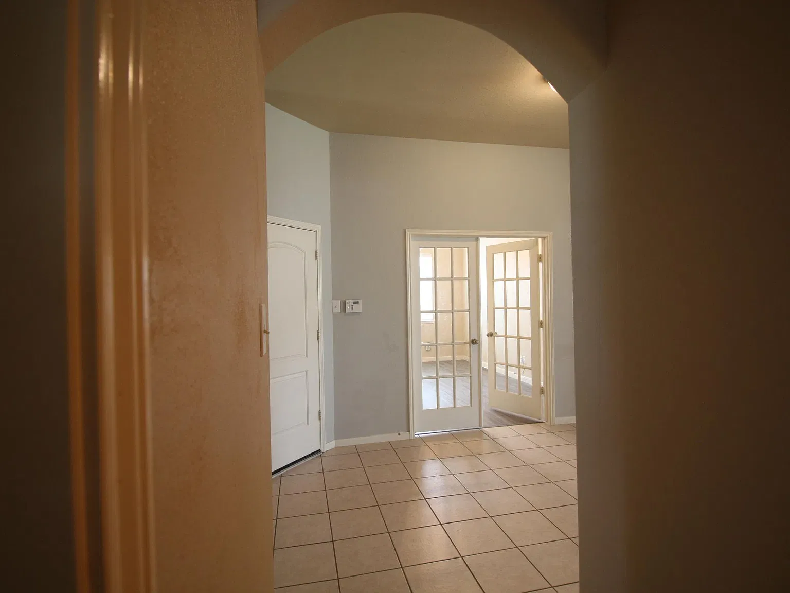 4 bed, 2591 sqft, $2,550 — Photo 4