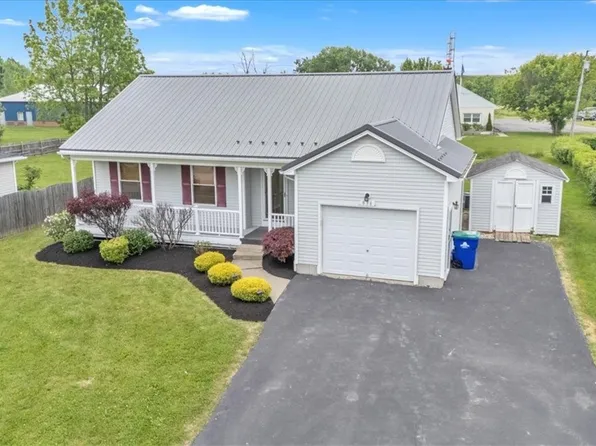 836 Upper Mountain Rd, Lewiston, NY 14092