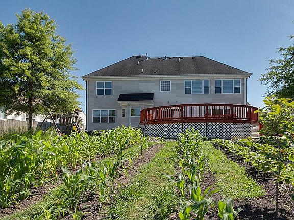 2nd image of 920 Sandoval Dr